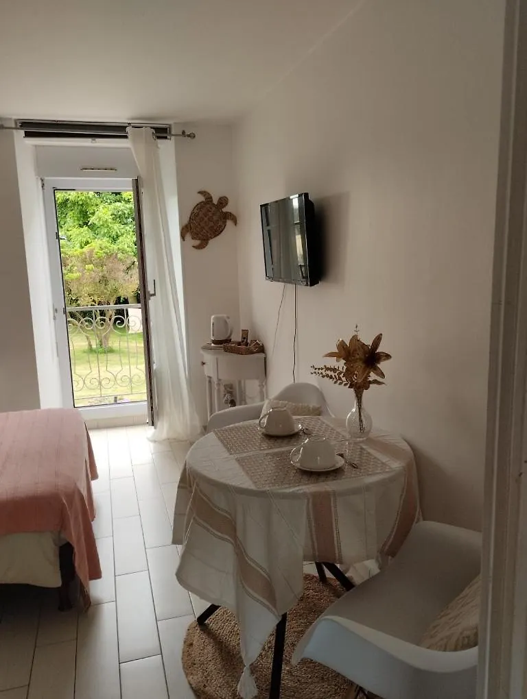 Le Manoir De La Pichardiere Cherrueix Pensionat